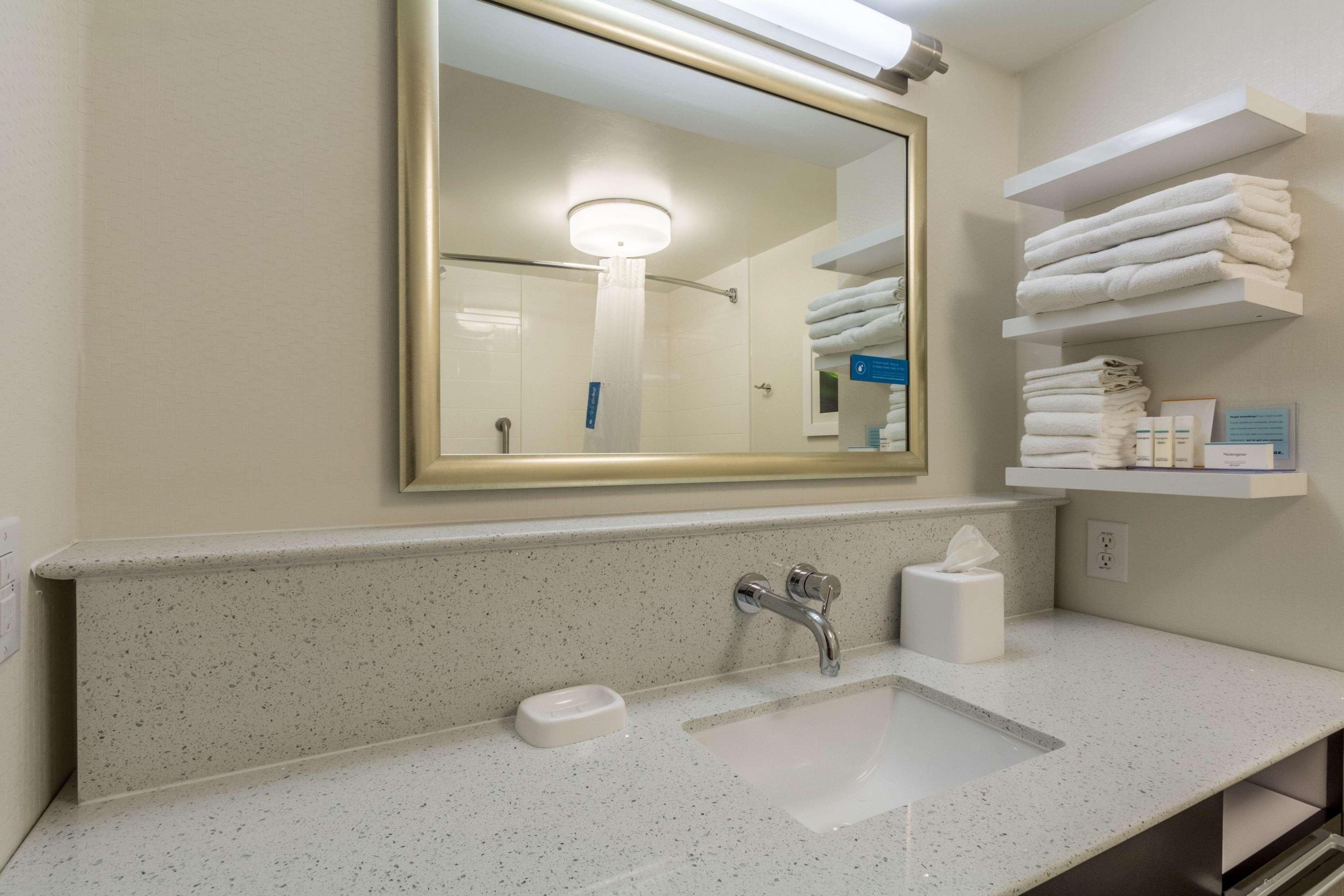 Hampton Inn Jackson Pearl Intrntl Airport Exterior foto